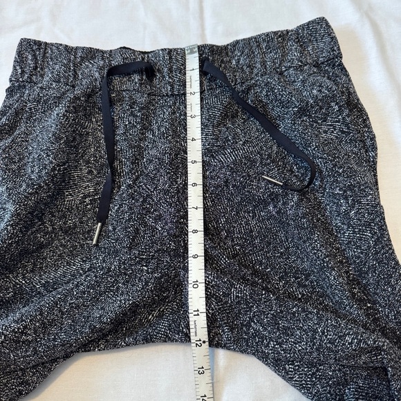 Lululemon 6 On the Fly Pant 28” Gray Ankle Lounge Casual Pants - Picture 6 of 10